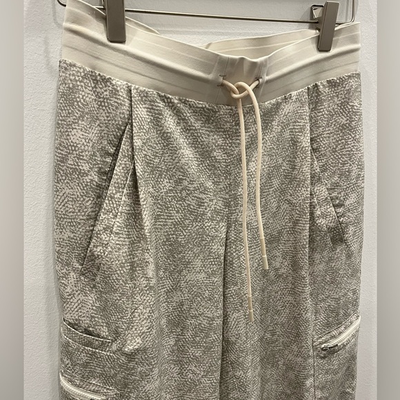 Athleta Venture Printed Pant Joggers - Picture 2 of 8